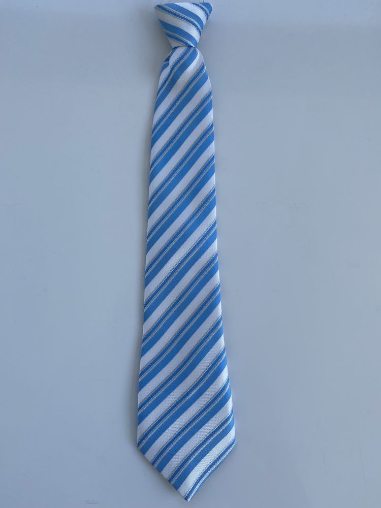 Krawat dla chłopca nowy 7 cm szerokość,34 cm długość kolor niebieski