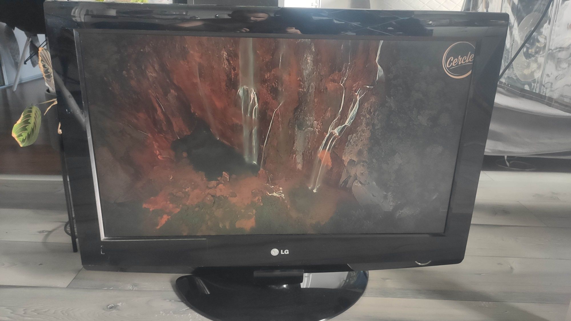 Telewizor  LG32LG2000