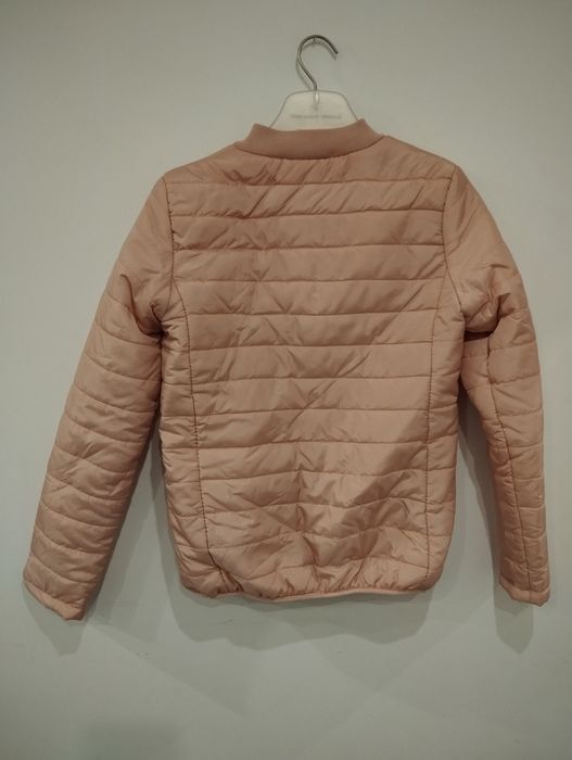 Różowa pudrowa pikowana kurtka S 36