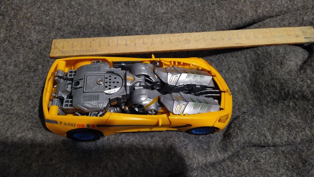 Машинка-трасформер-робот зі звуком 17см