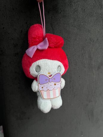 My Melody Sanrio muffin breloczek pluszak maskotka Hello Kitty