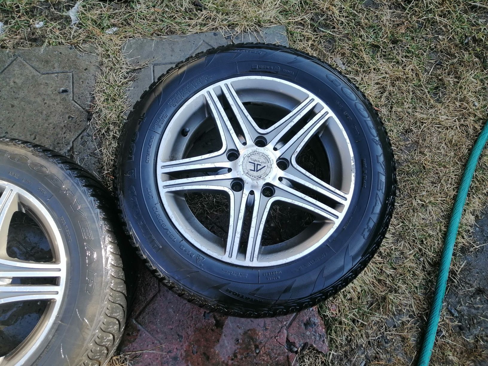 Легкосплавні диски r 15