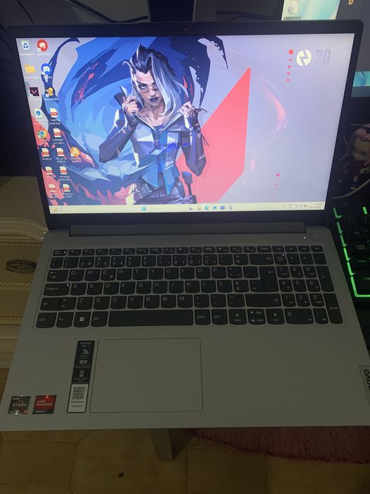 Vendo Portatil em Otimo estado!