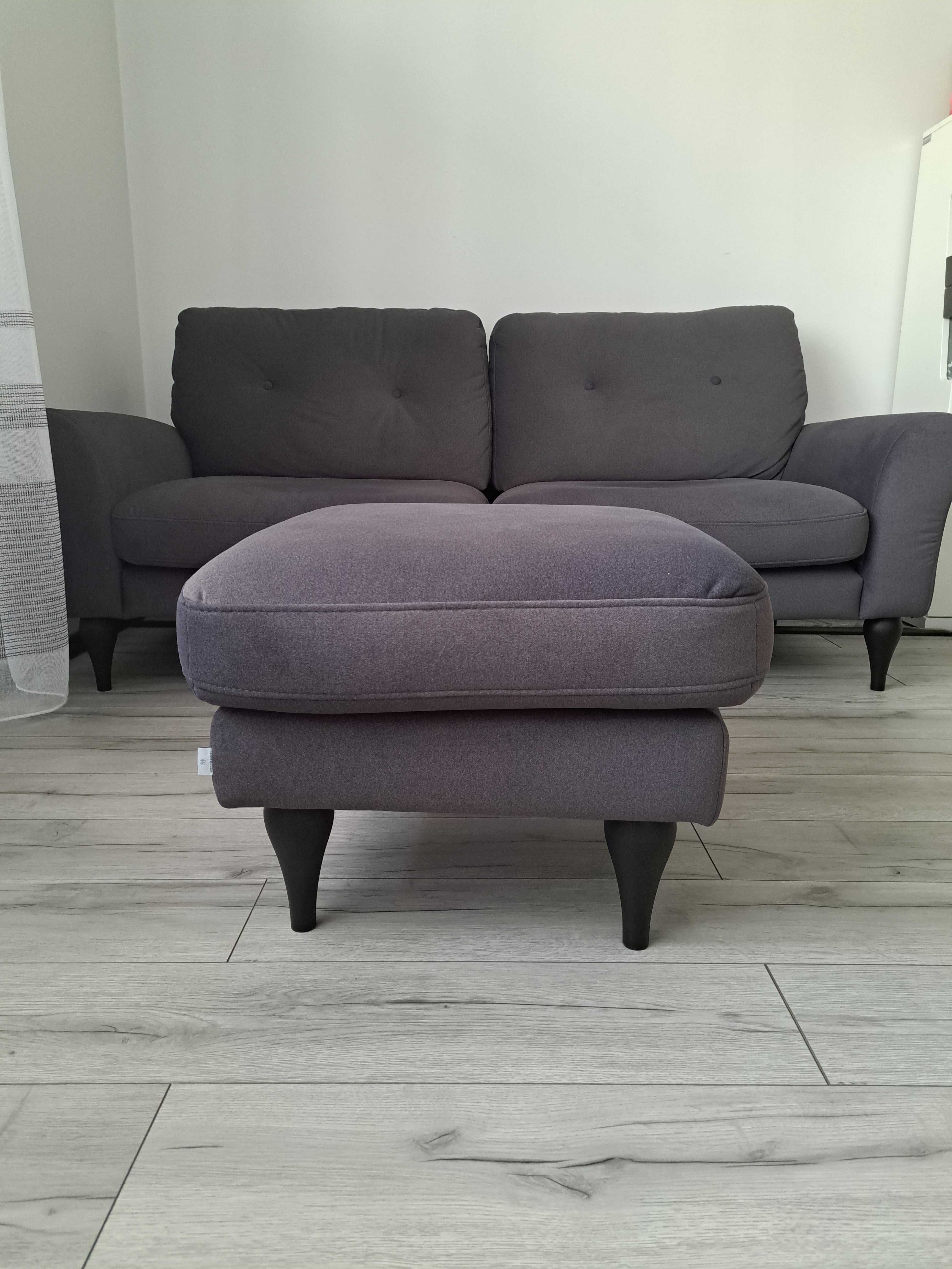 Sofa 3 osobowa  z pufą  z Agata Meble.