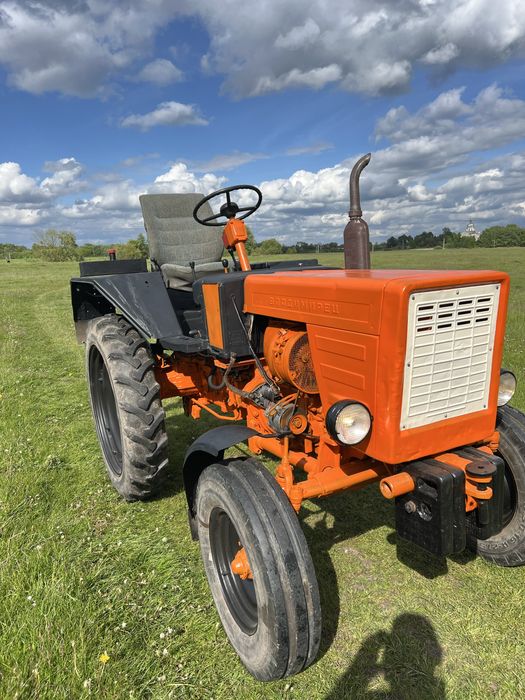 Продам трактор т 25 .