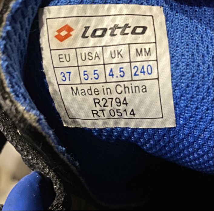 Chuteiras lotto 37 como novas