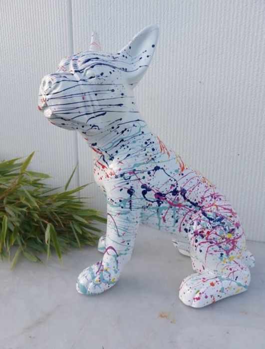 Estátua buldogue francês