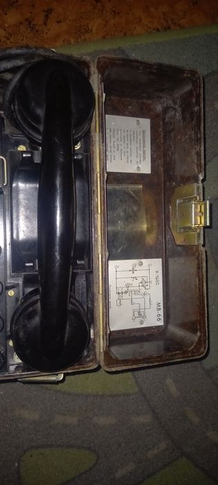Telefony polowe MB 66