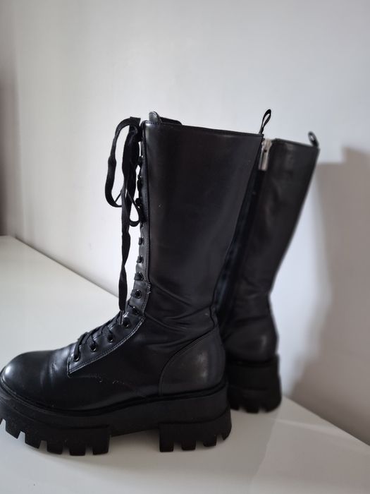 Високі ботінки жіночі