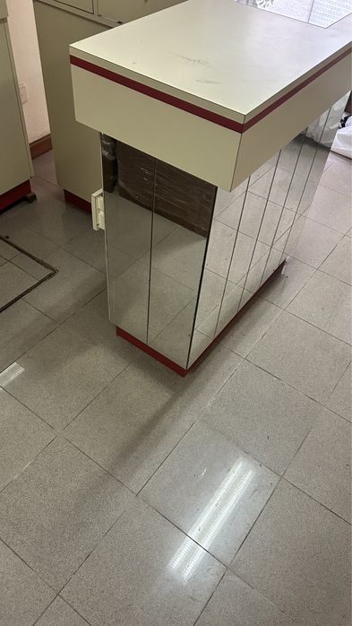 Mobilia de salao de cabelereiro