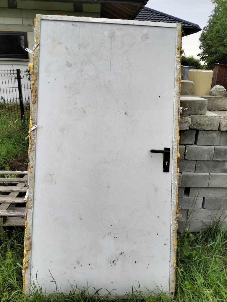 Drzwi " budowlane " stalowe 100 tki
