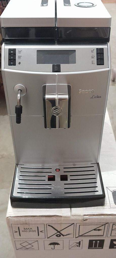 Кавомашина автоматична Saeco Lirika Plus Cappuccino Silver