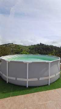 Piscina Intex em bom estado