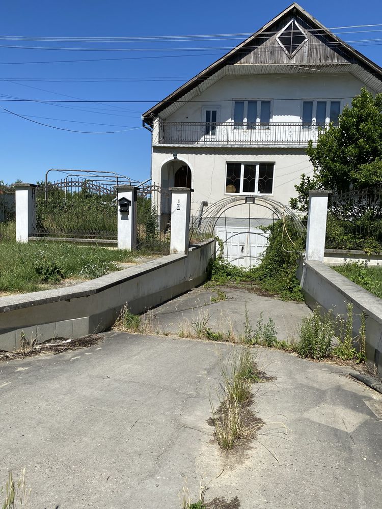Продам 2х повеоходий будинок у місті Берегові