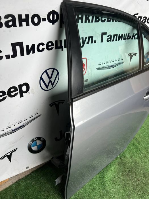 Задні ліві двері BMW E60 седан 530 535 в зборі оригінал