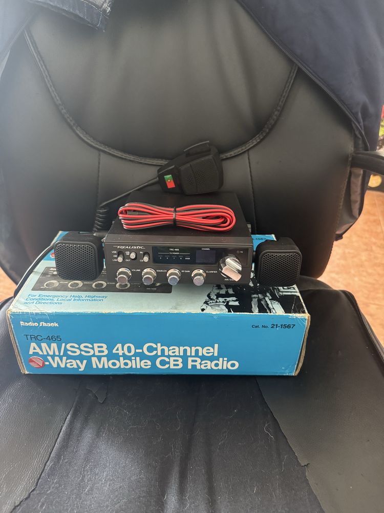 Radio cb realistic com laterais LSB