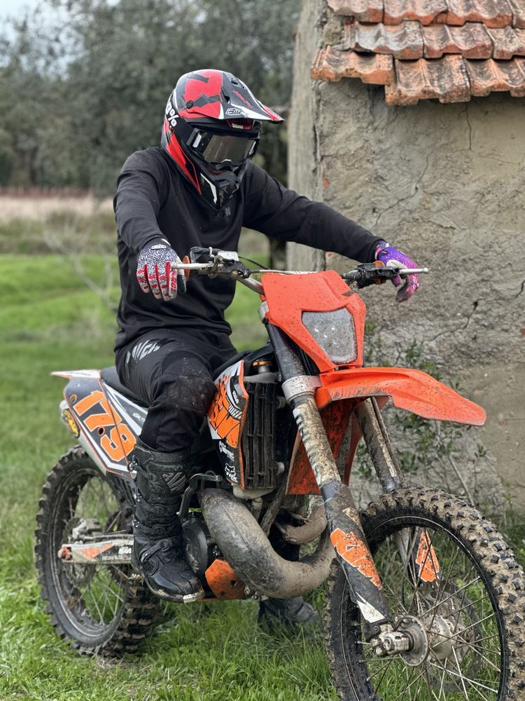 Ktm sx 250 2t.