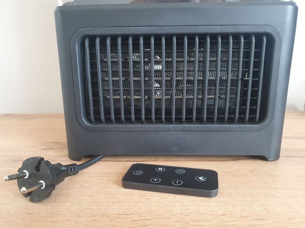 Termowentylator elektryczny z efektem płomienia 2000W na pilota