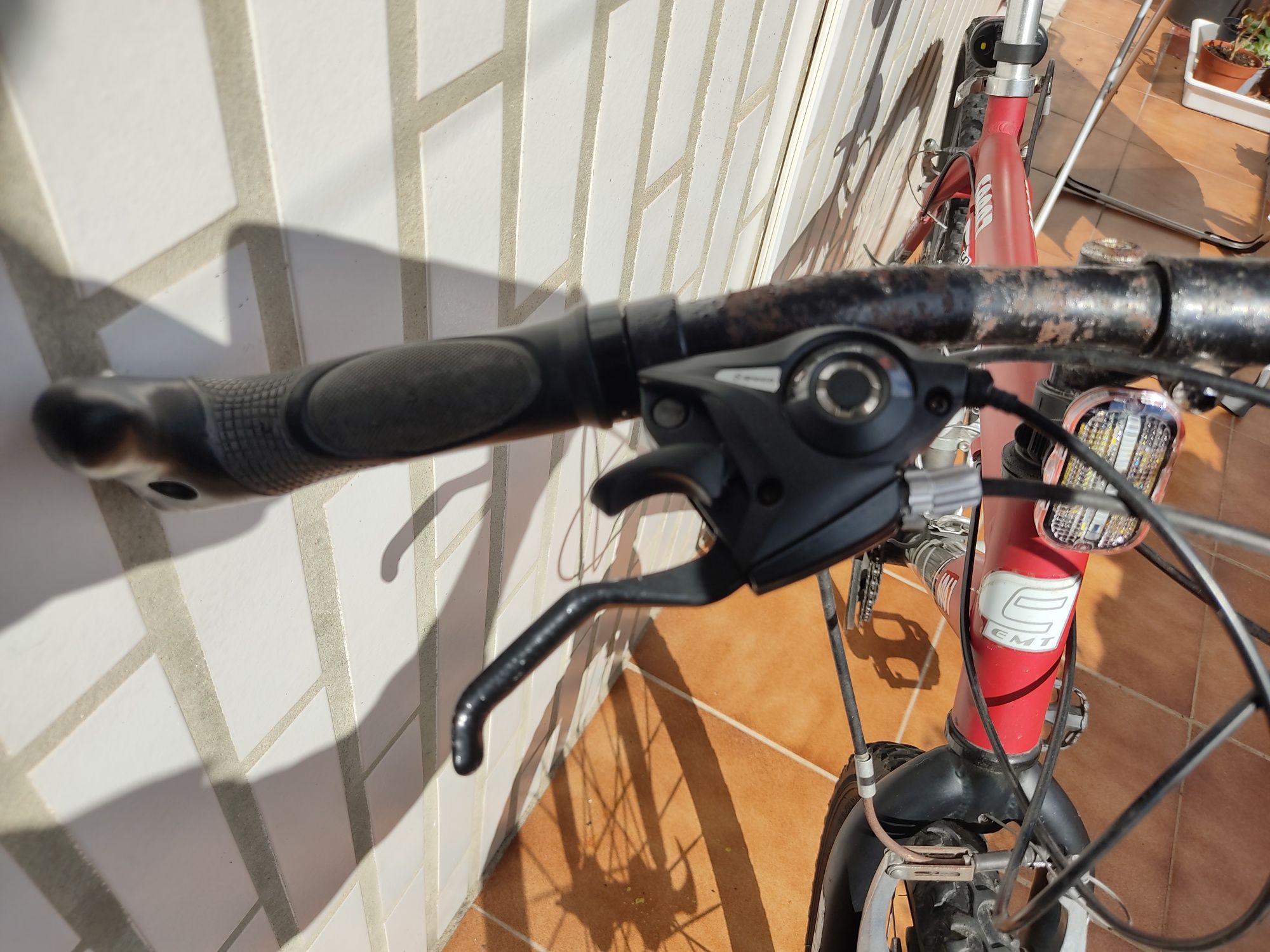 Bicicleta comum melhorada ao meu gosto