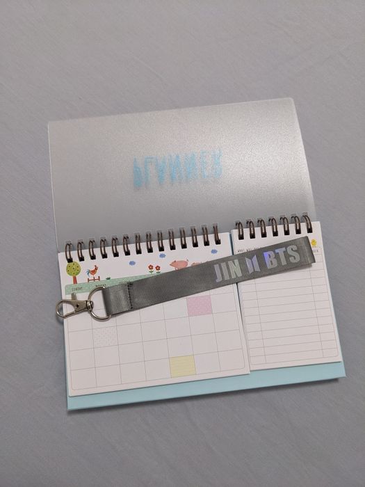 Брелок bts + наклейки bts + блокнот kakao friends+ планер