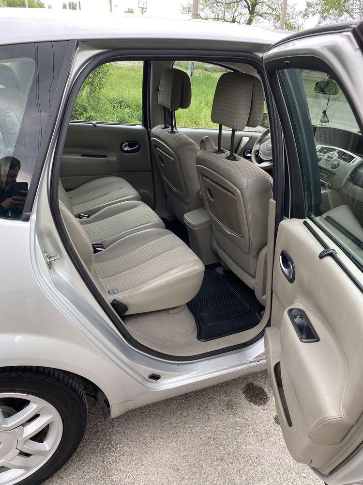 Renault Scenic 2 2.0 Бензин Автомат Обслужен