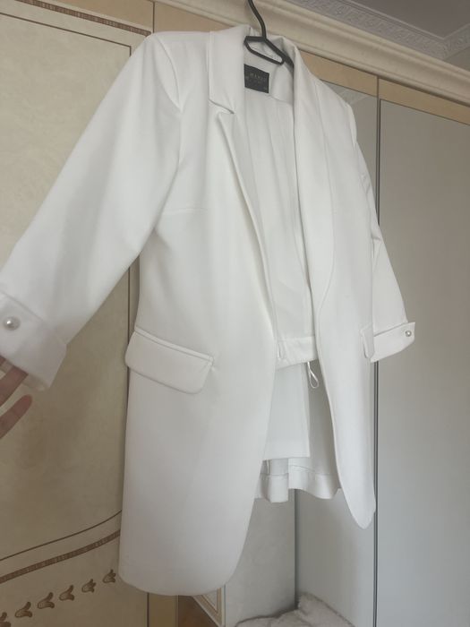 Брючний костюм.