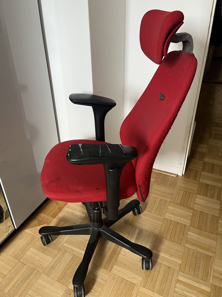 Fotel Kinnarps pełna regulacja