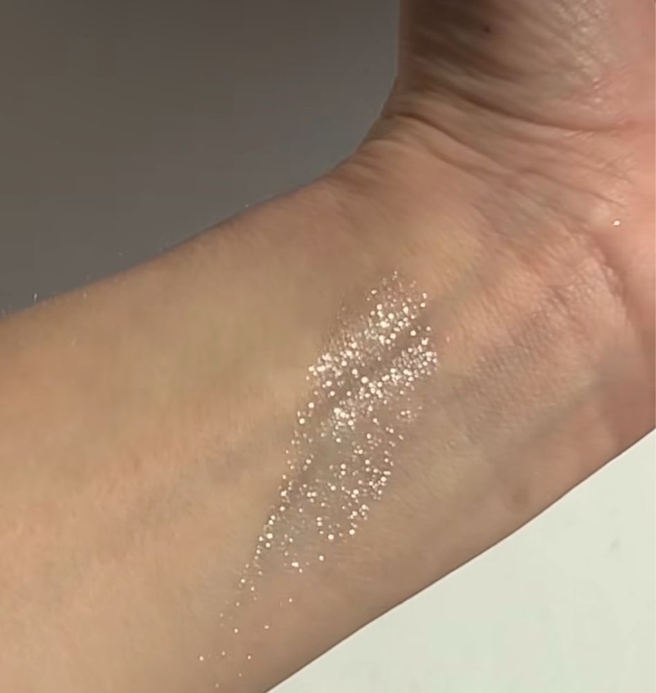 Fenty beauty diamond bomb all-over diamond veil хайлайтер
