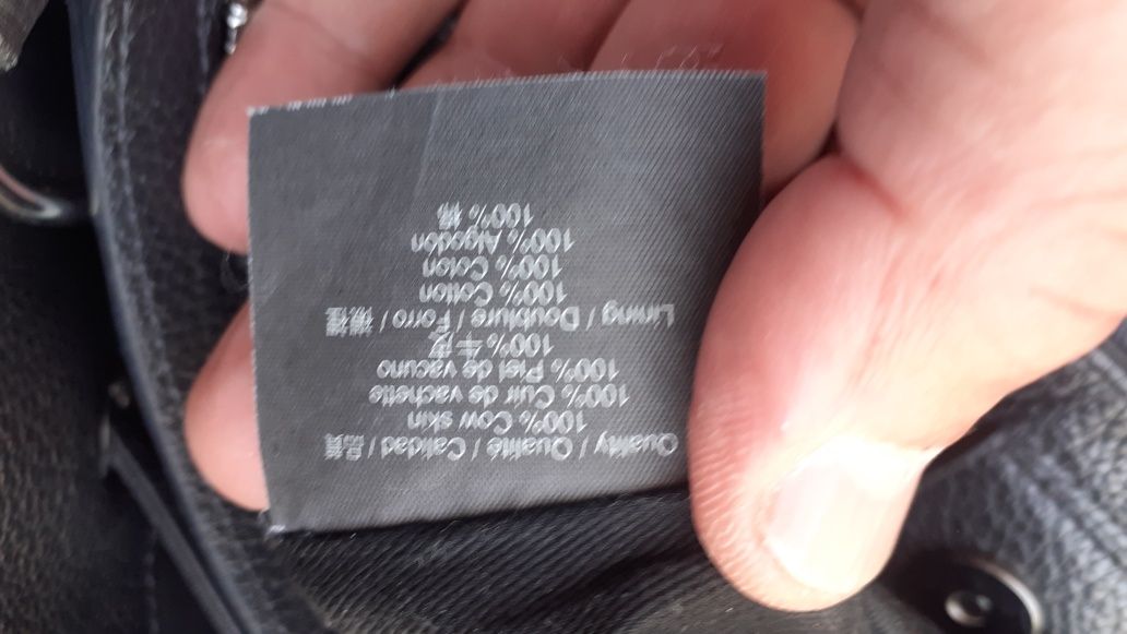 Hugo Boss женская черная кожанная сумка через плечо.35*25*15см.