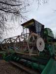 Комбаєн John Deere 530