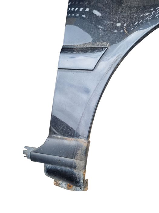 Blotnik prawy przód Audi A4 B5 FL Lift LZ9W wysyłka