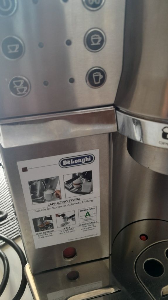 Ekspres ciśnieniowy DeLonghi EC860.M