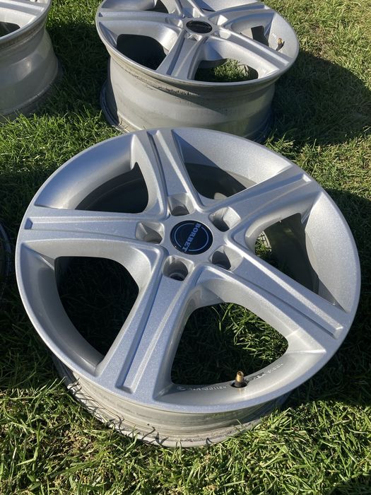 Alufelgi Borbet r17 7j 5x108 et46