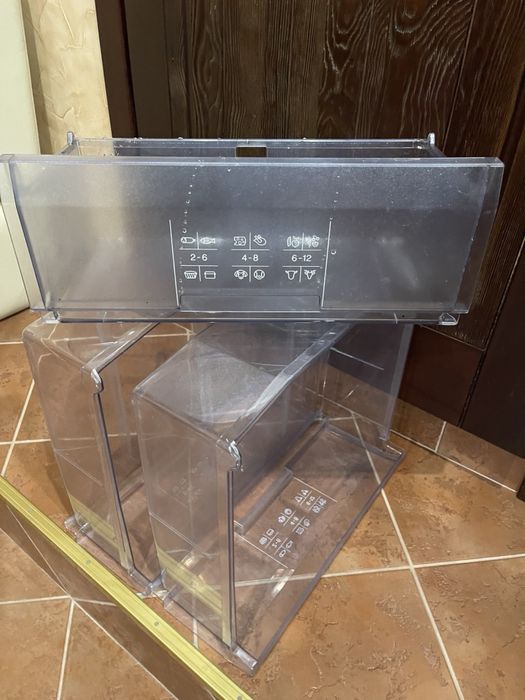 Холодильник двокамерний Bosch KGS 3821