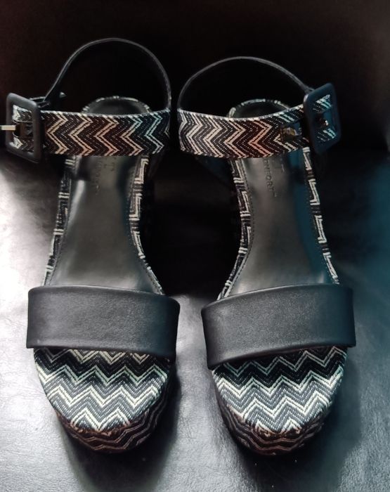 Buty z odkrytymi palcami