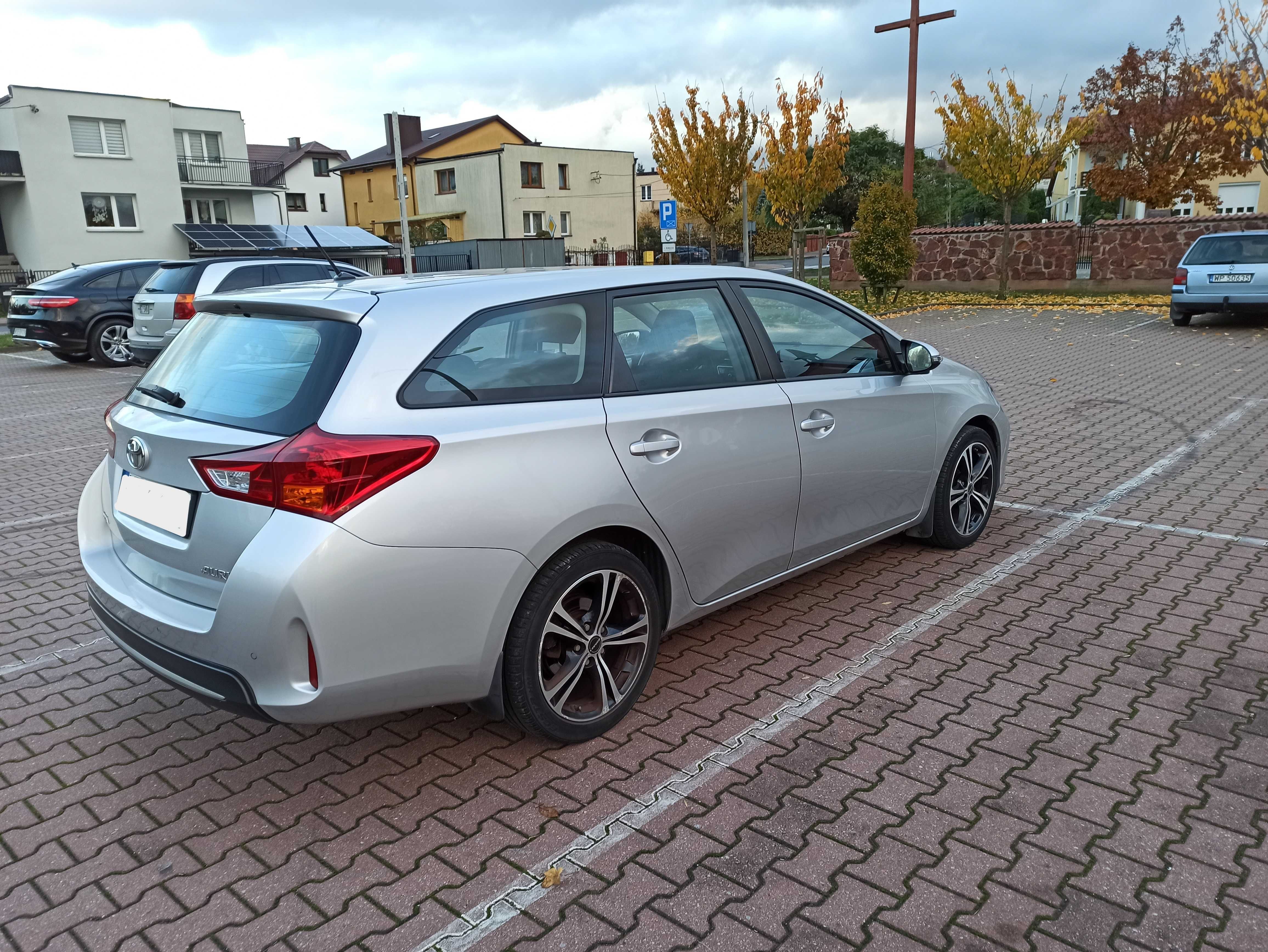 Toyota Auris 1,6 polski salon