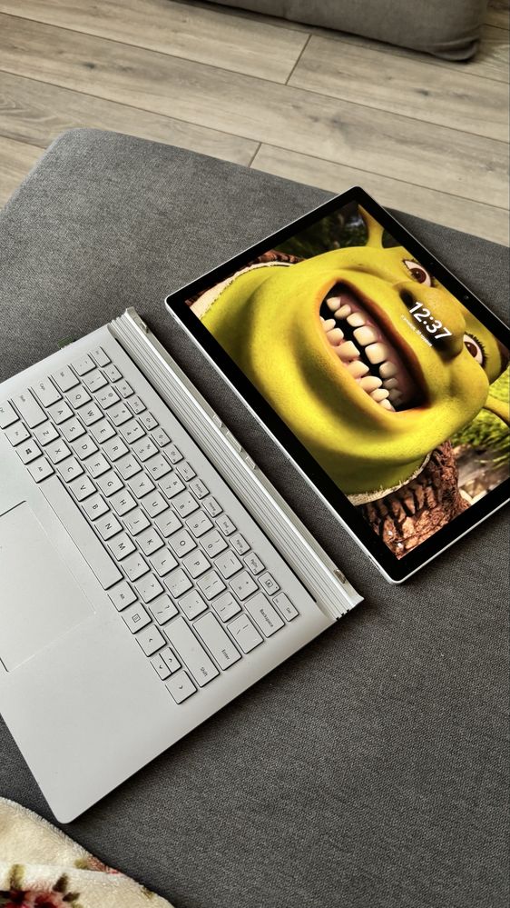 Microsoft surface book 2, i7, 16GB, 512GB, GTX1050
