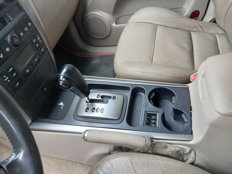 Продам Кіа Сорента 2 5 дизель рік 2006.