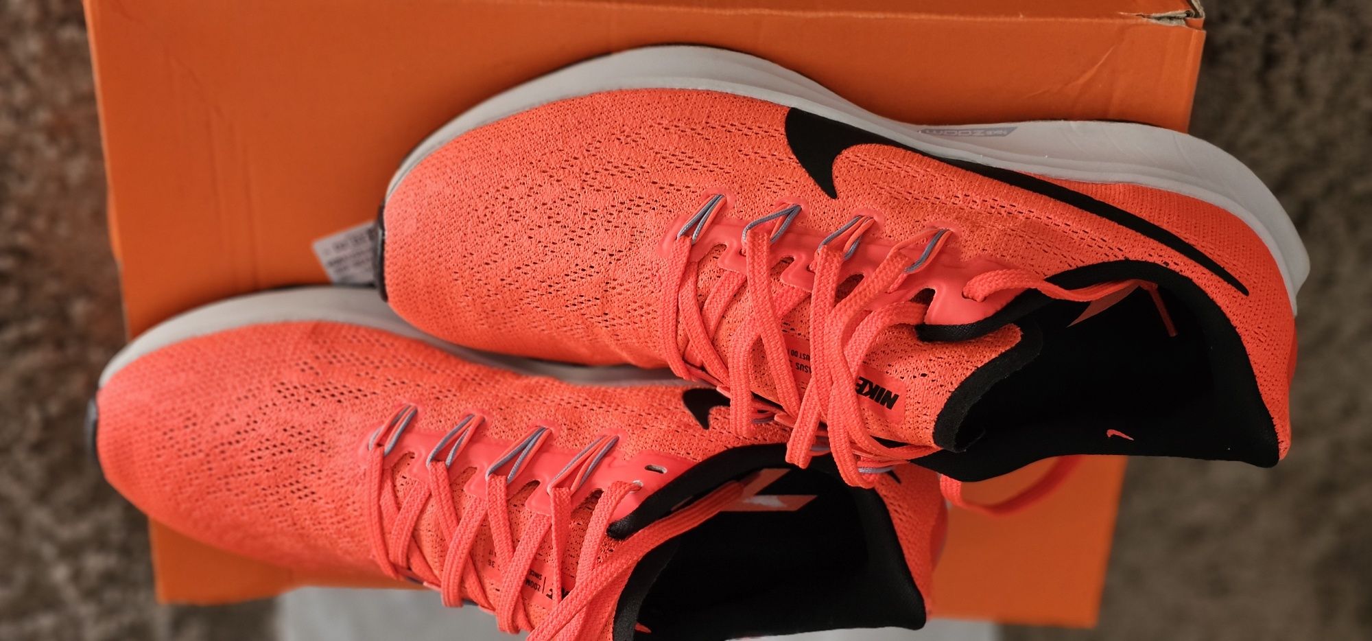 NIKE AIR ZOOM PEGASUS Novas 42