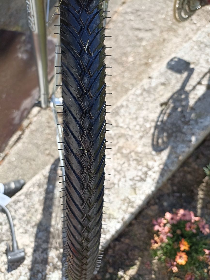Rower trekkingowy Kross rozmiar 21 . Stan techniczny bardzo dobry. Mał