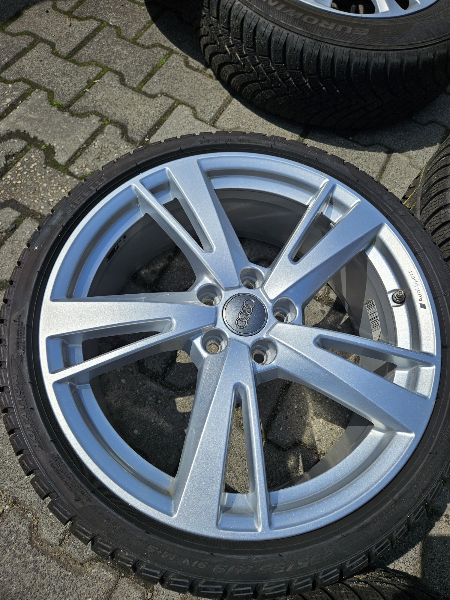 19 5x112 Felgi aluminiowe oryginał Audi