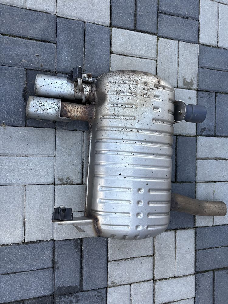 Wydech tłumik końcowy bmw e90 e91 e92 330d 3.0d