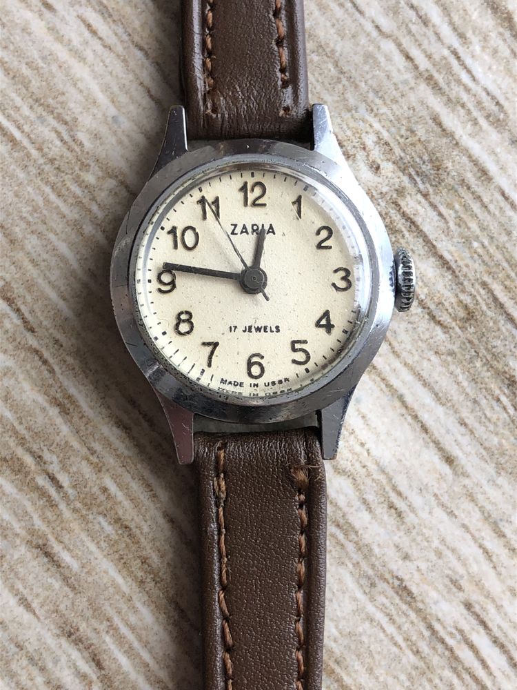 Zabytkowy zegarek damski radzieckiej marki Zaria Ussr Vintage