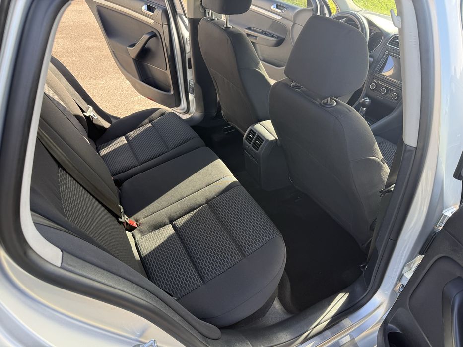 Volkswagen Golf VI універсал