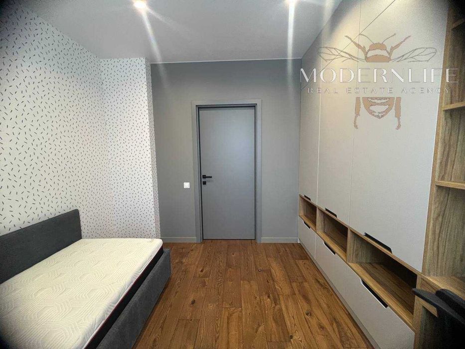 Файна Таун Продаж 3  кімнатної квартири