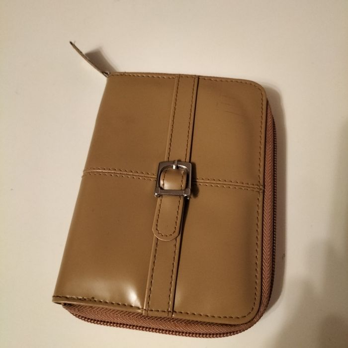 Nowy damski portfel Yves Rocher