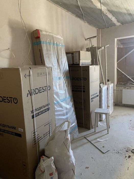 Продаю 1 комнатную гостинку ЖК Воробьевы Горы на Полях