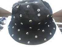 Kapelusz bershka Yin-yang 56 cm