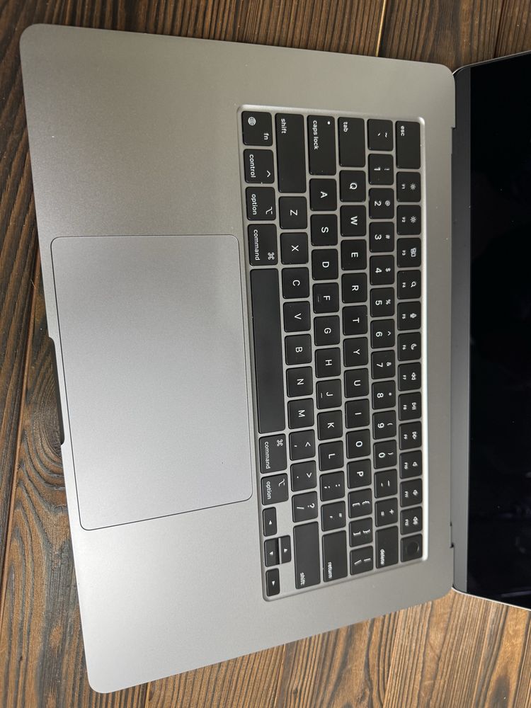 Macbook Air 15 2023 10 cores 8ram 512gb space MQKP3 MQKV3 Новый*920$
