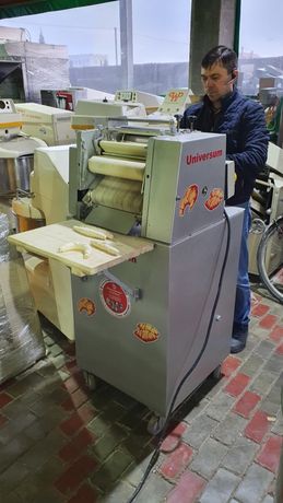 Закаточная машина Universum для пекарни и кондитерки с Германии